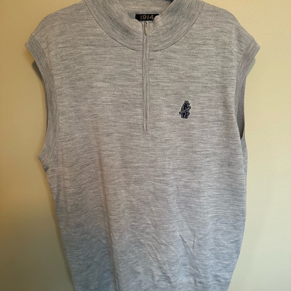 Sweater vest with Chicago Cub logo